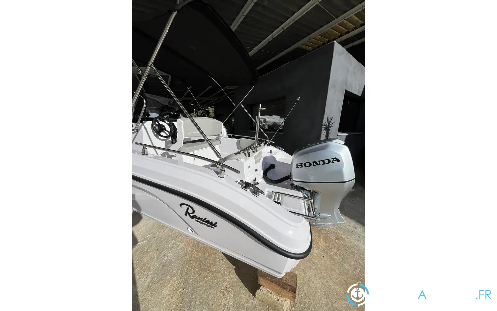 slider 10 Ranieri Voyager 19 S