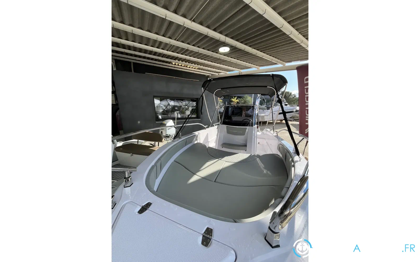 slider 11 Ranieri Voyager 19 S