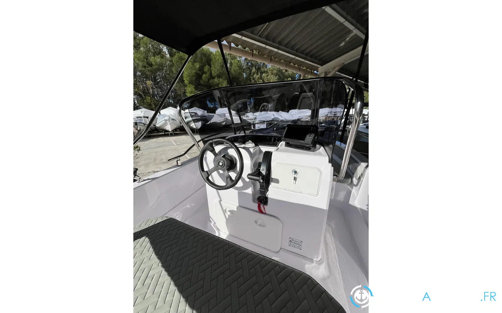 slider 12 Ranieri Voyager 19 S