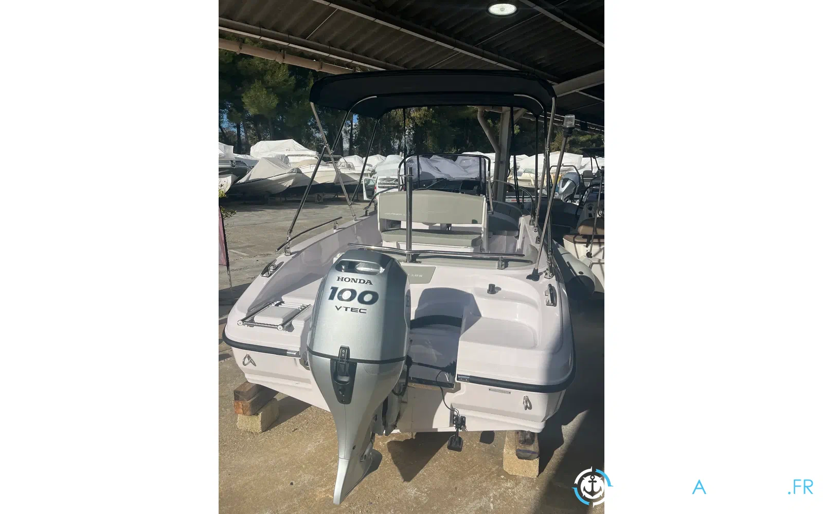 slider 1 Ranieri Voyager 19 S
