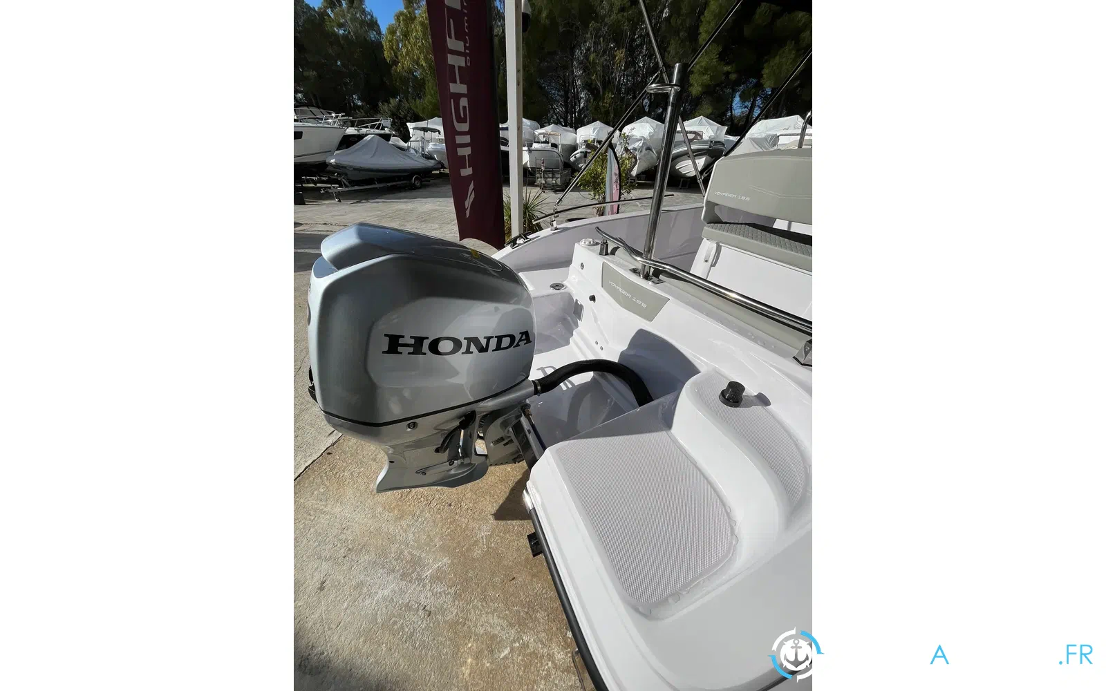 slider 9 Ranieri Voyager 19 S