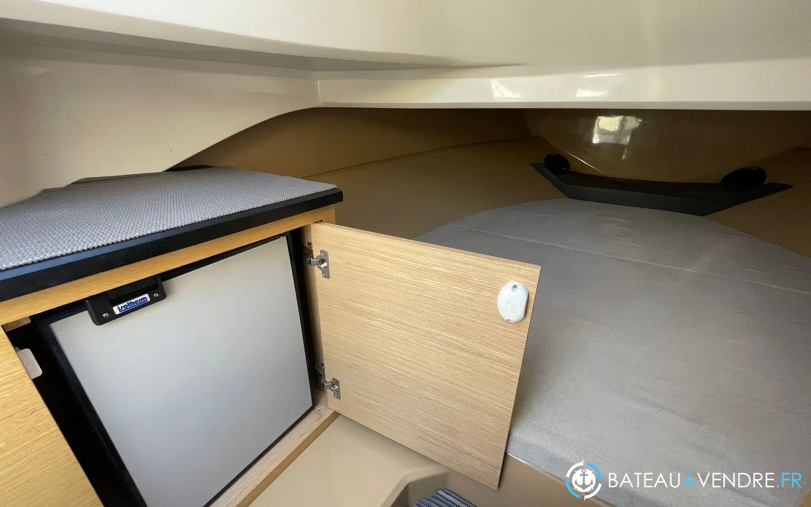 slider 11 Sessa Marine Key Largo 24 Inboard