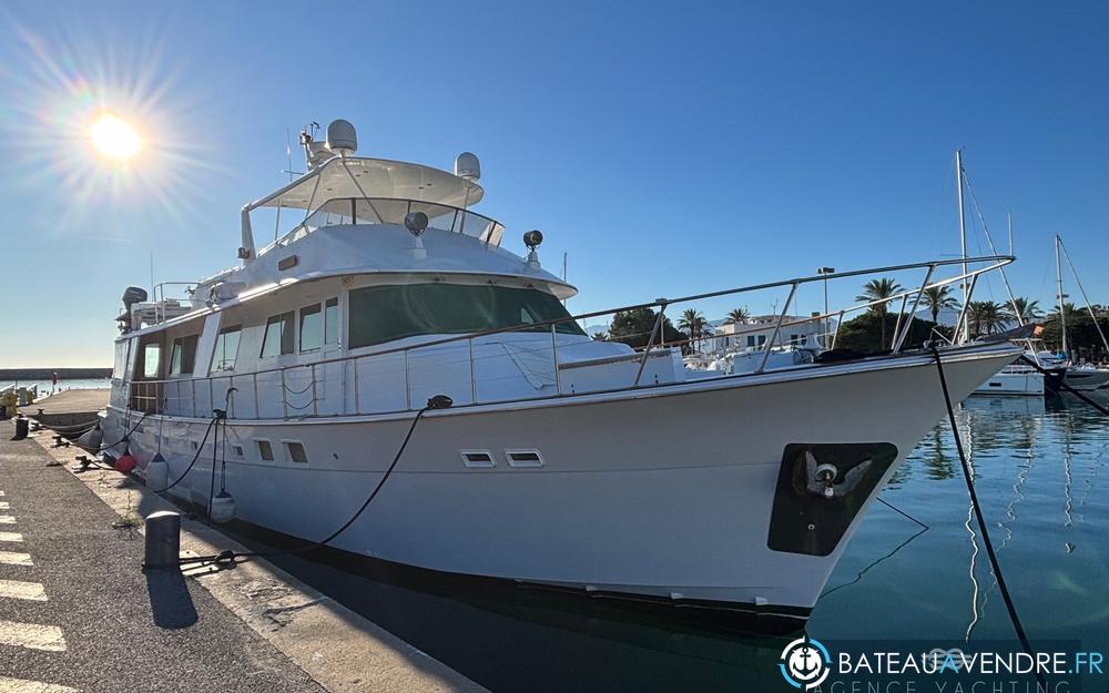 Hatteras  85  photo 2