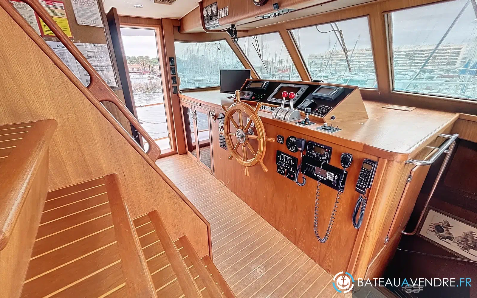 slider 19 Hatteras 85