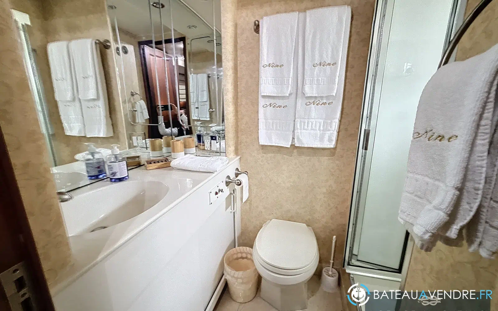 slider 29 Hatteras 85
