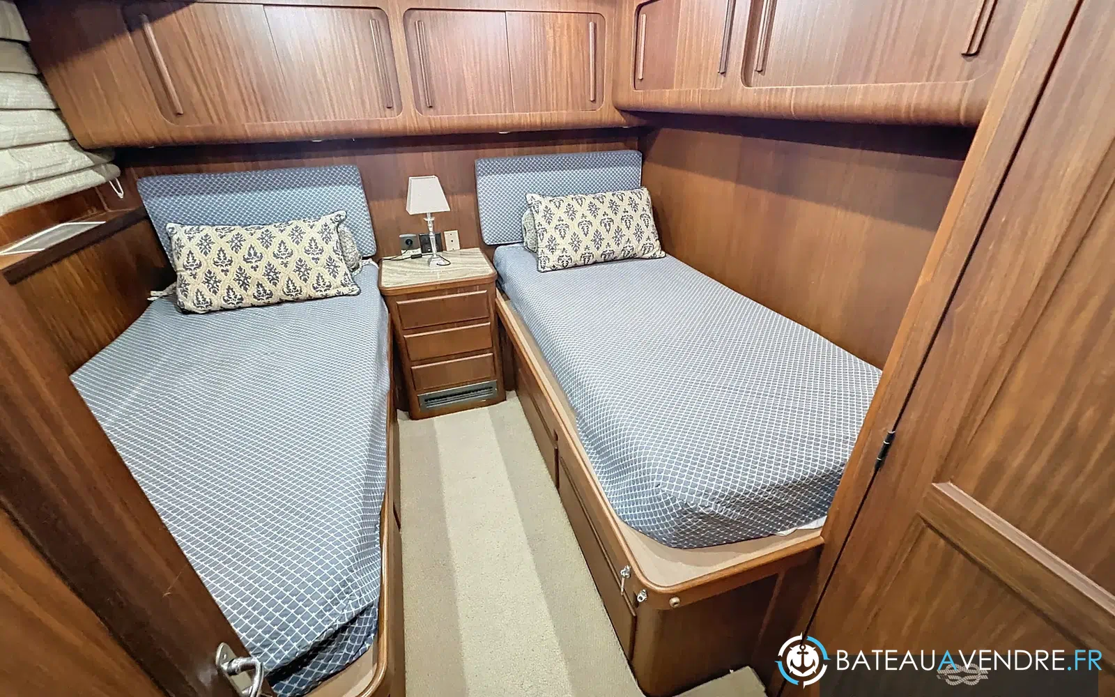 slider 31 Hatteras 85