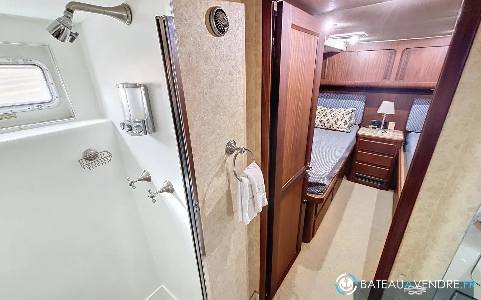 slider 32 Hatteras 85