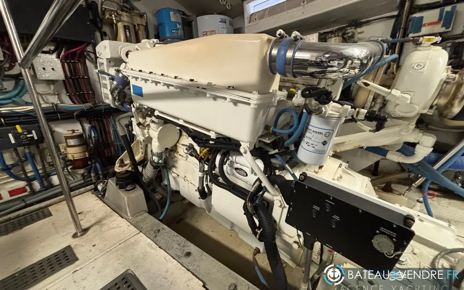 slider 38 Hatteras 85