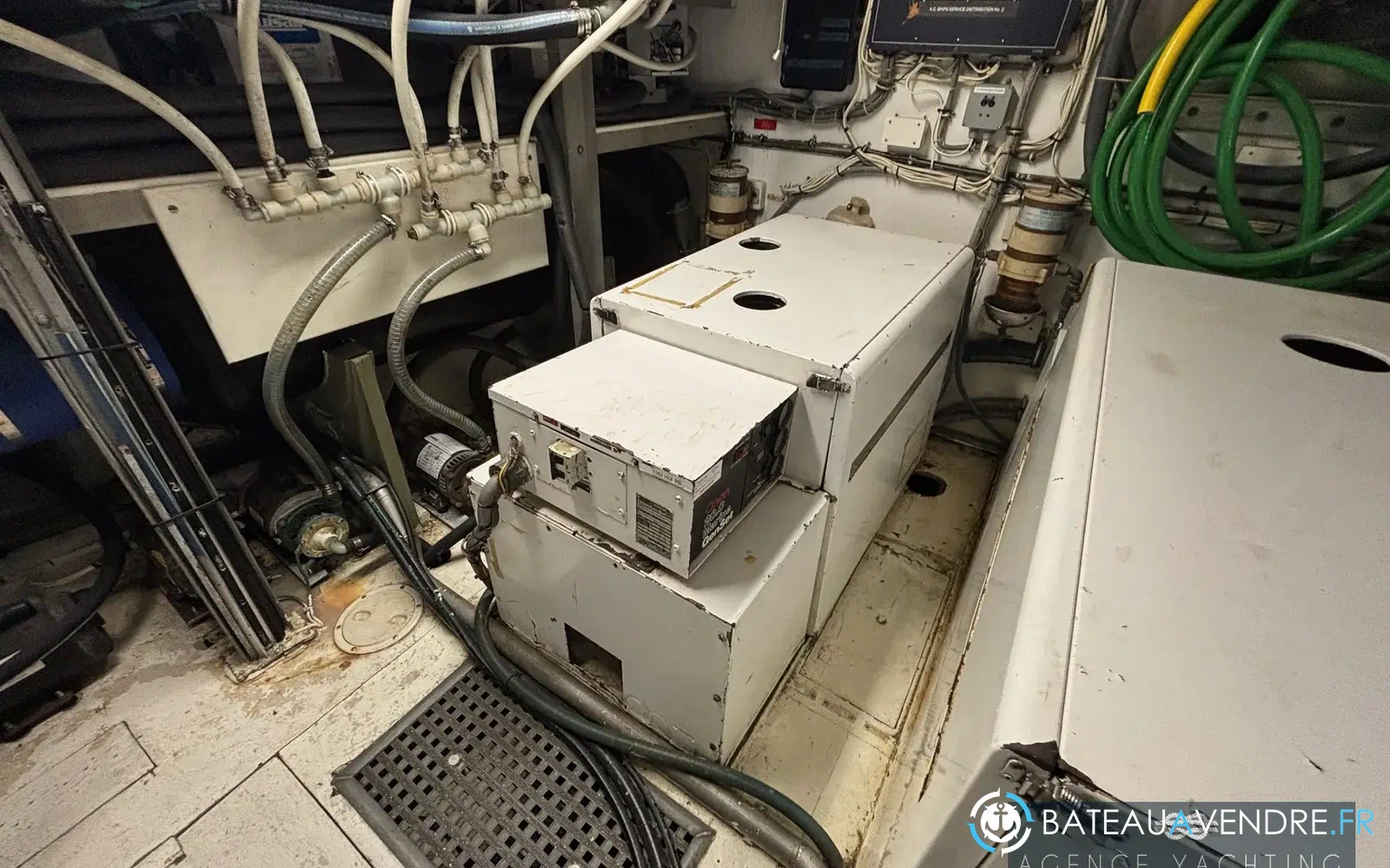 slider 43 Hatteras 85