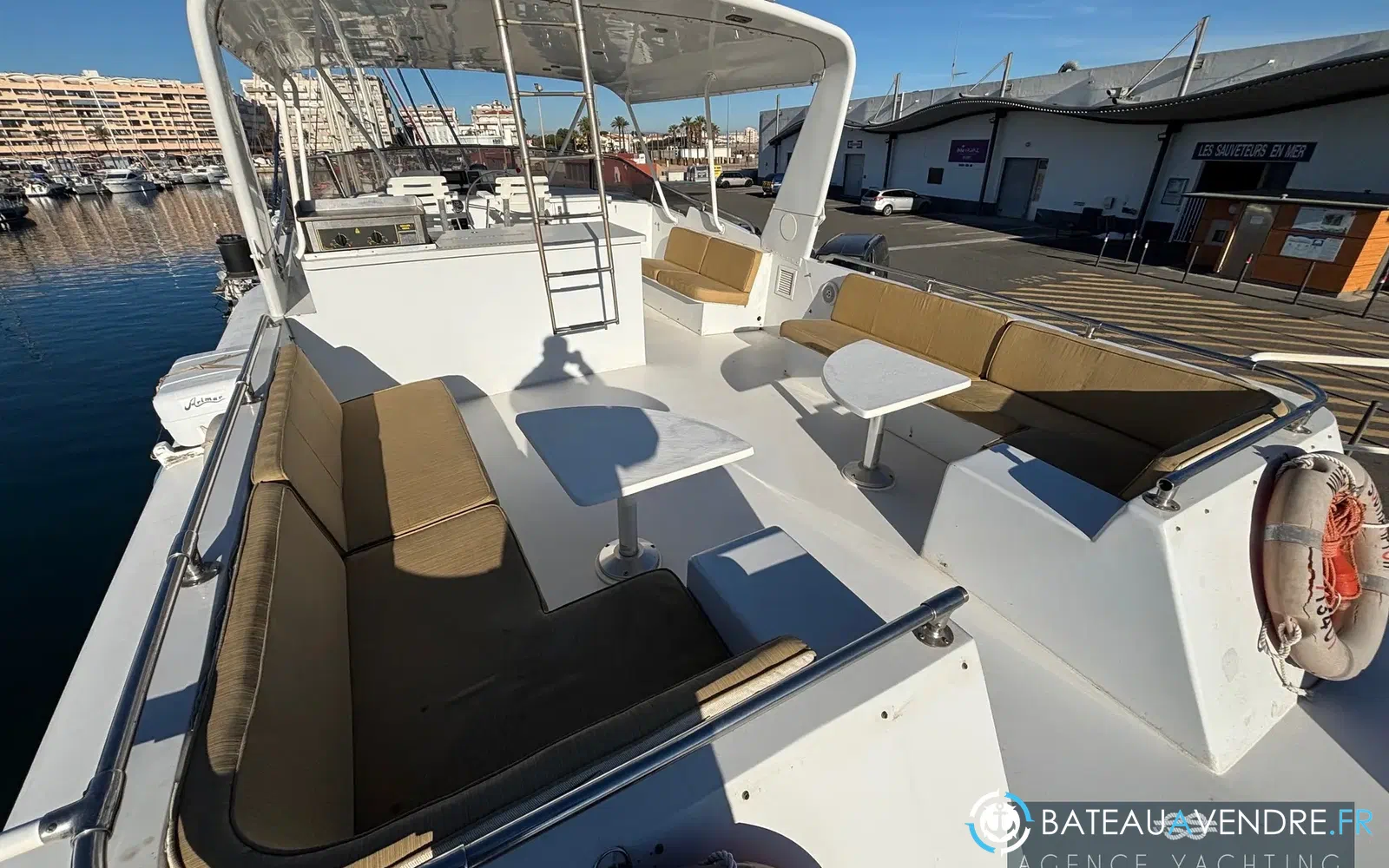 slider 56 Hatteras 85