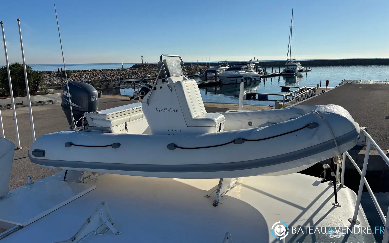 slider 58 Hatteras 85