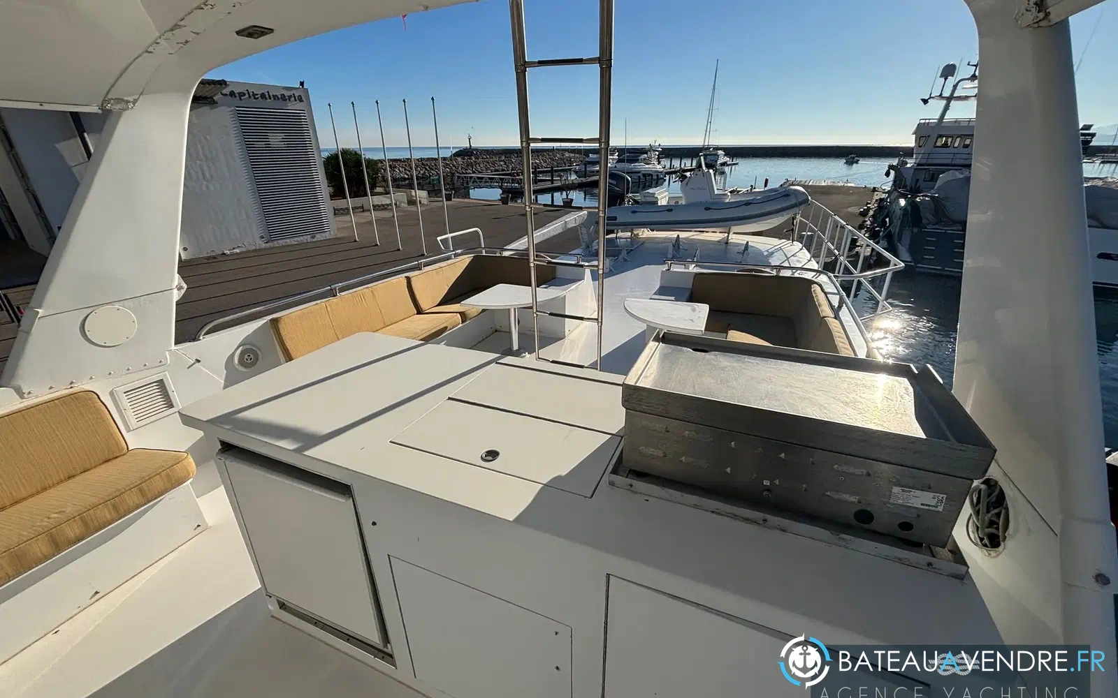 slider 59 Hatteras 85