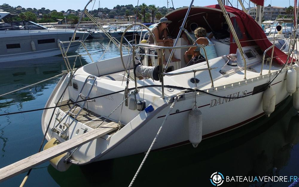 Beneteau Oceanis 390 photo 2