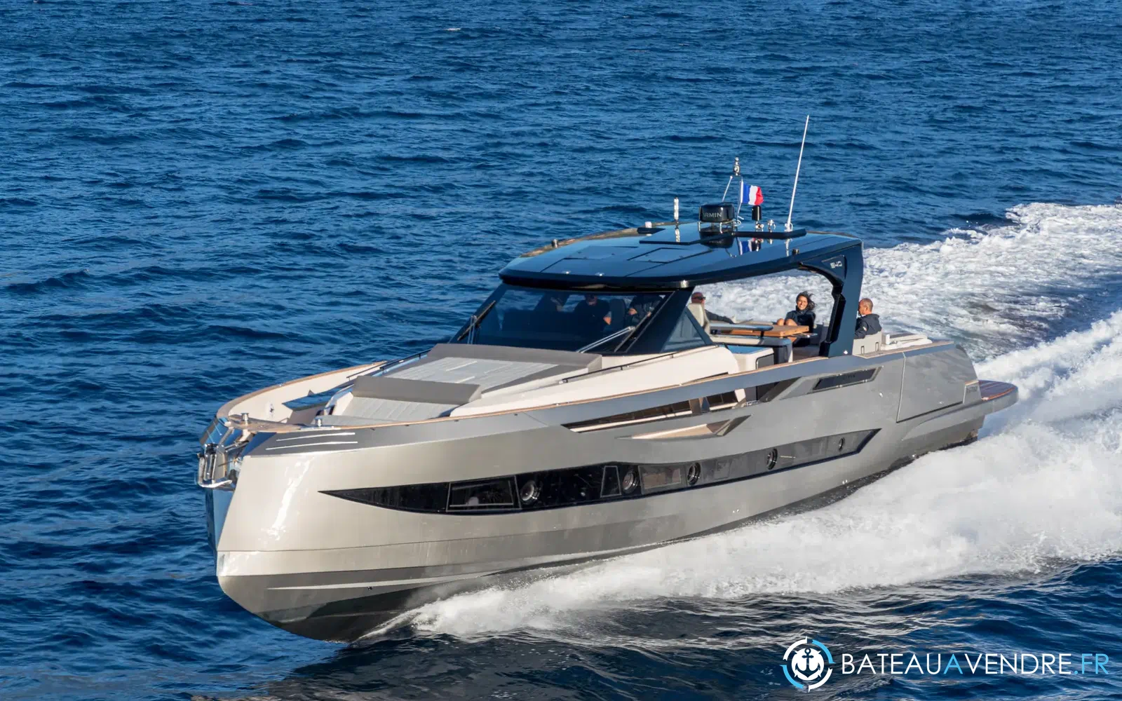 slider 1 Cayman 540 WA