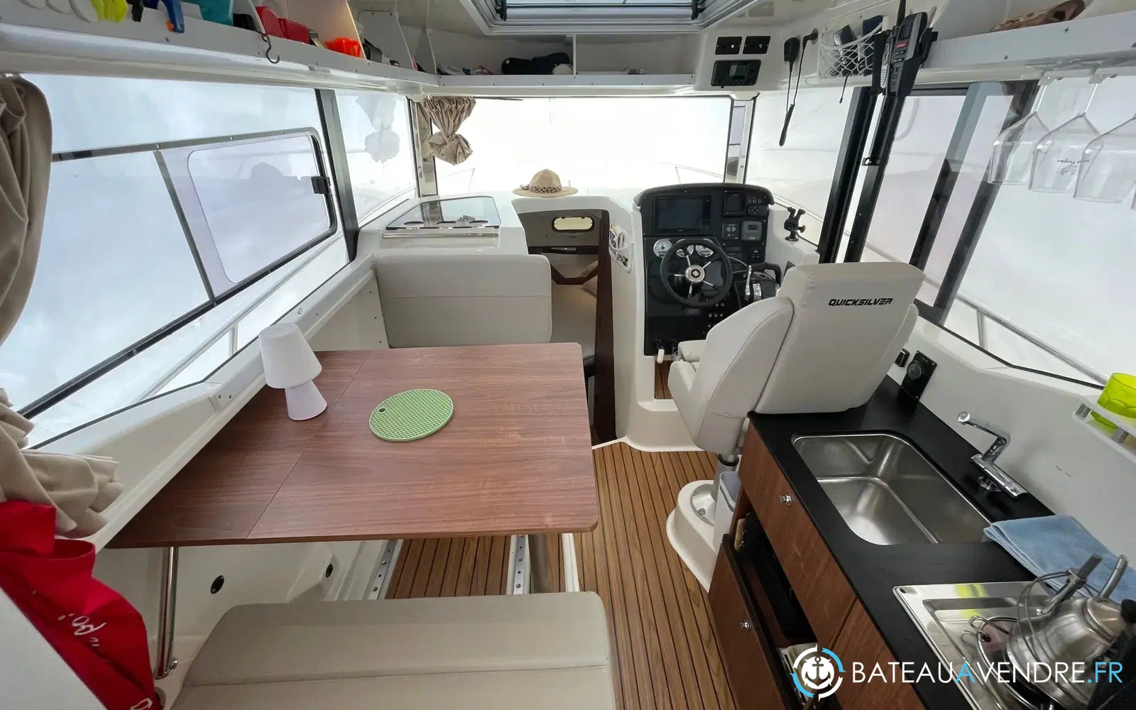 slider 14 Quicksilver 905 Pilothouse