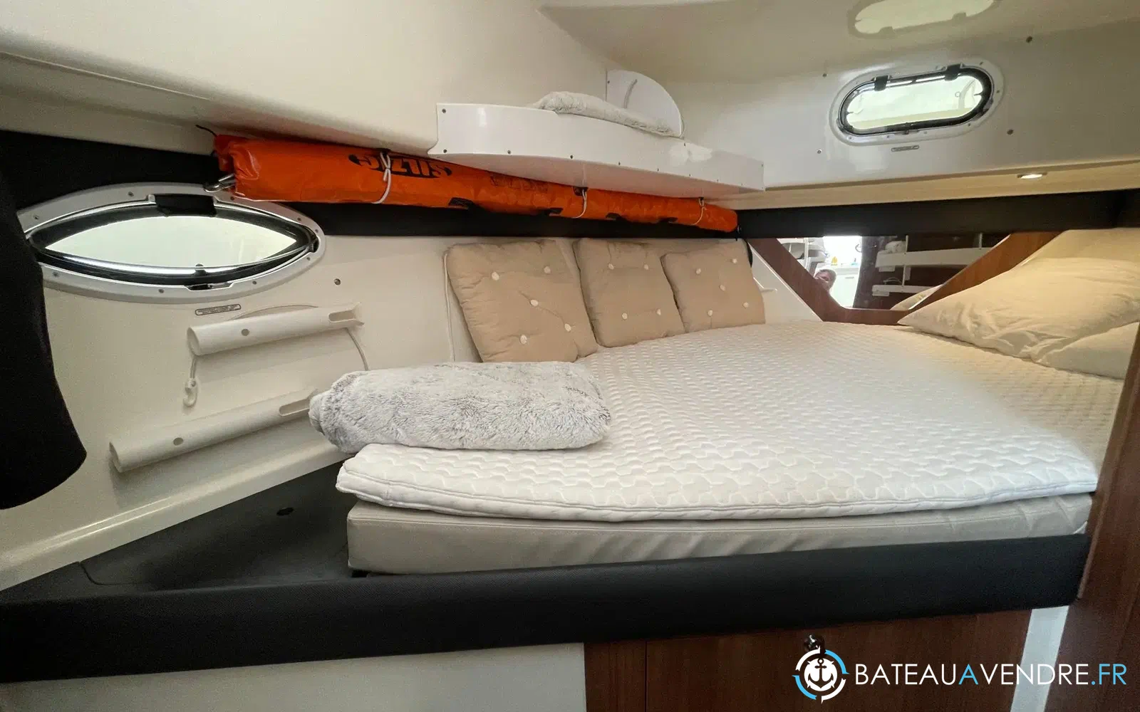 slider 20 Quicksilver 905 Pilothouse
