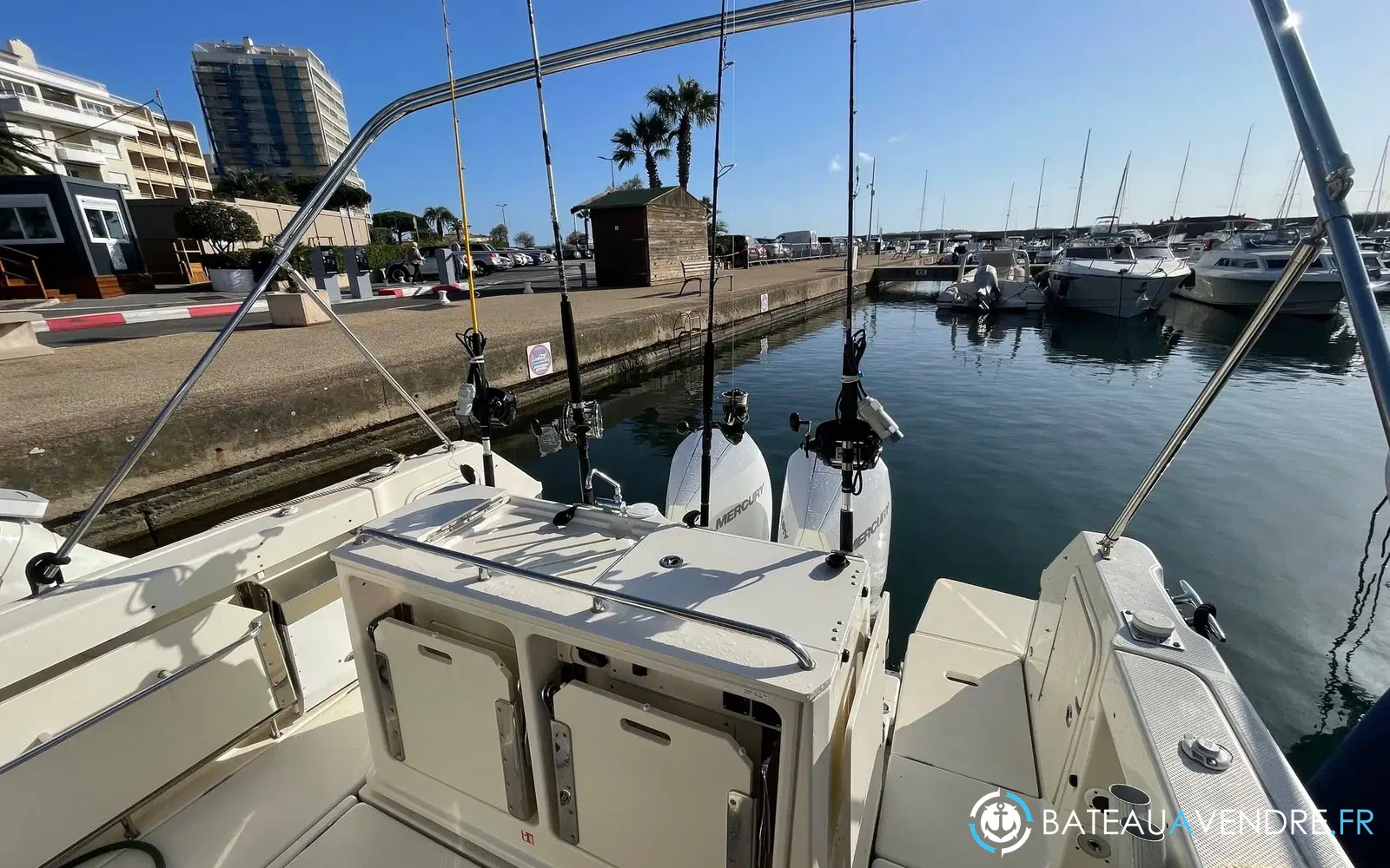 slider 4 Quicksilver 905 Pilothouse