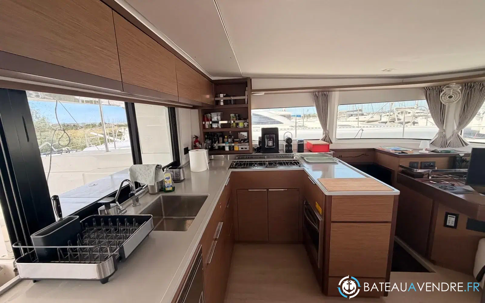slider 13 Lagoon 46