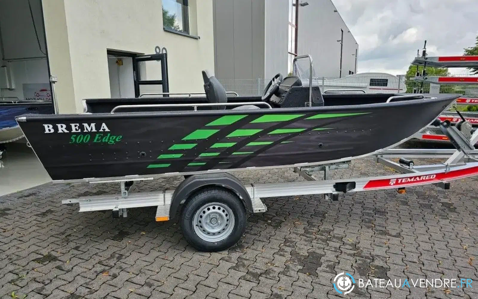 slider 1 Brema 500V Edge Console