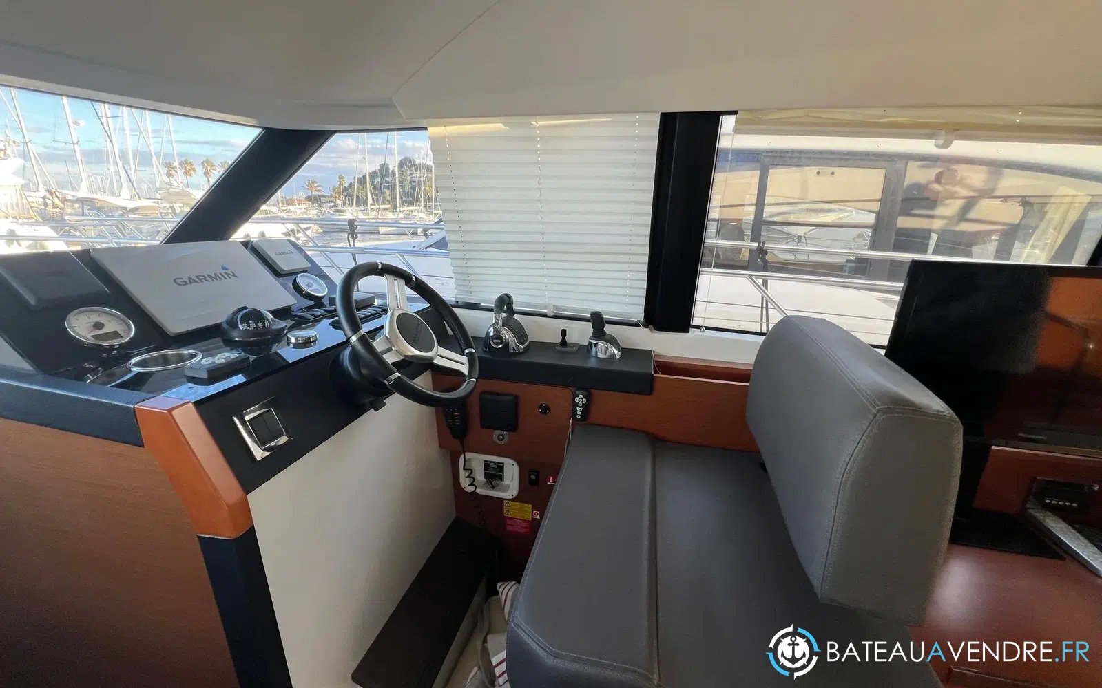 slider 13 Jeanneau Prestige 420 Fly