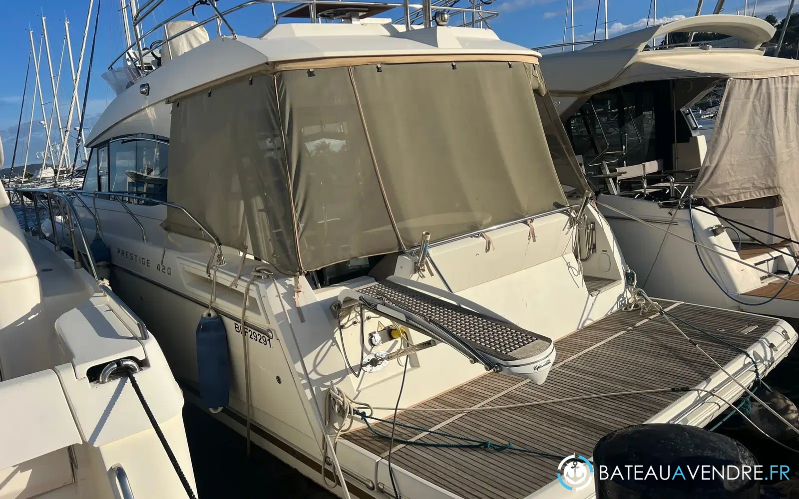 slider 1 Jeanneau Prestige 420 Fly