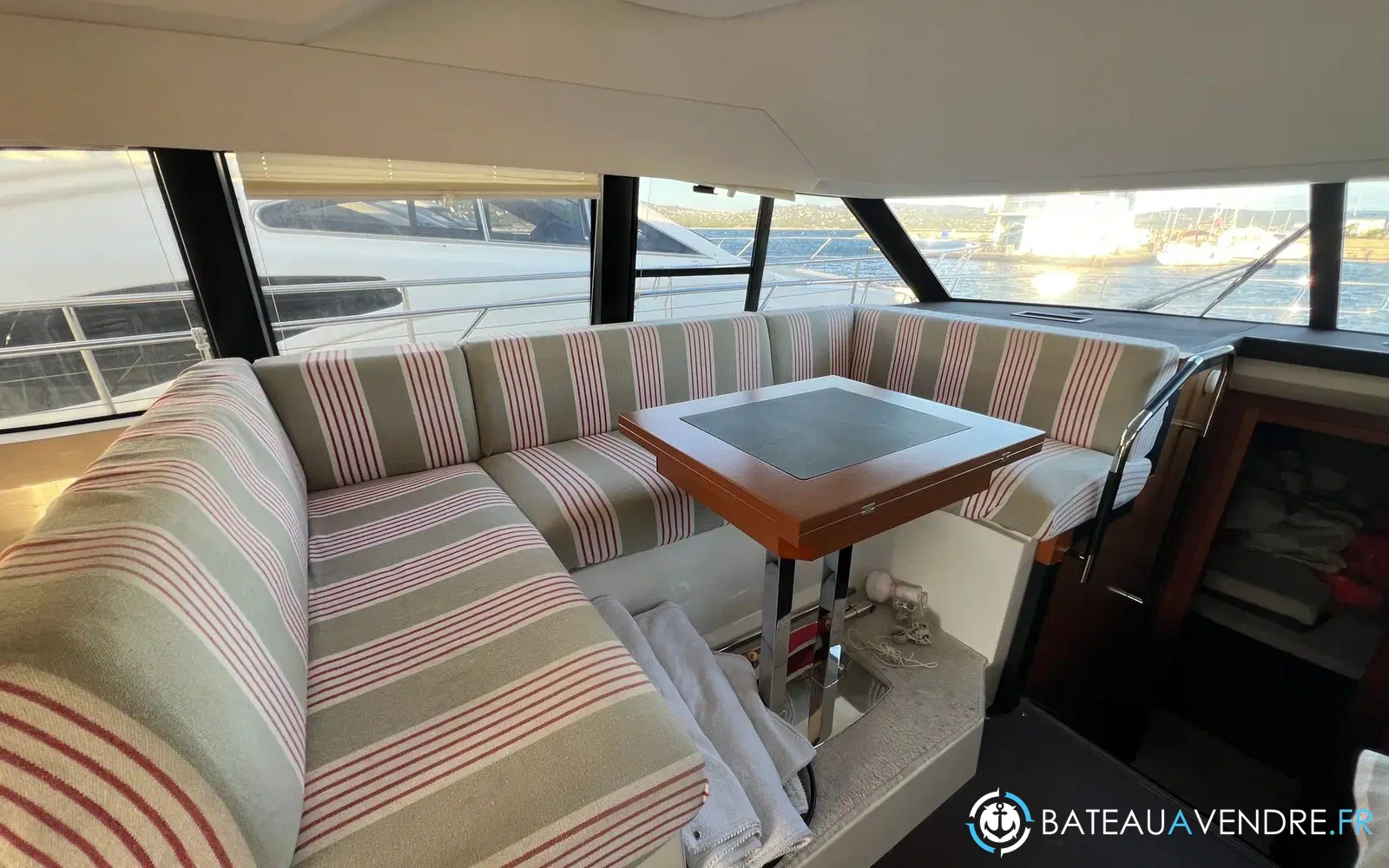 slider 7 Prestige Yachts 420 Fly