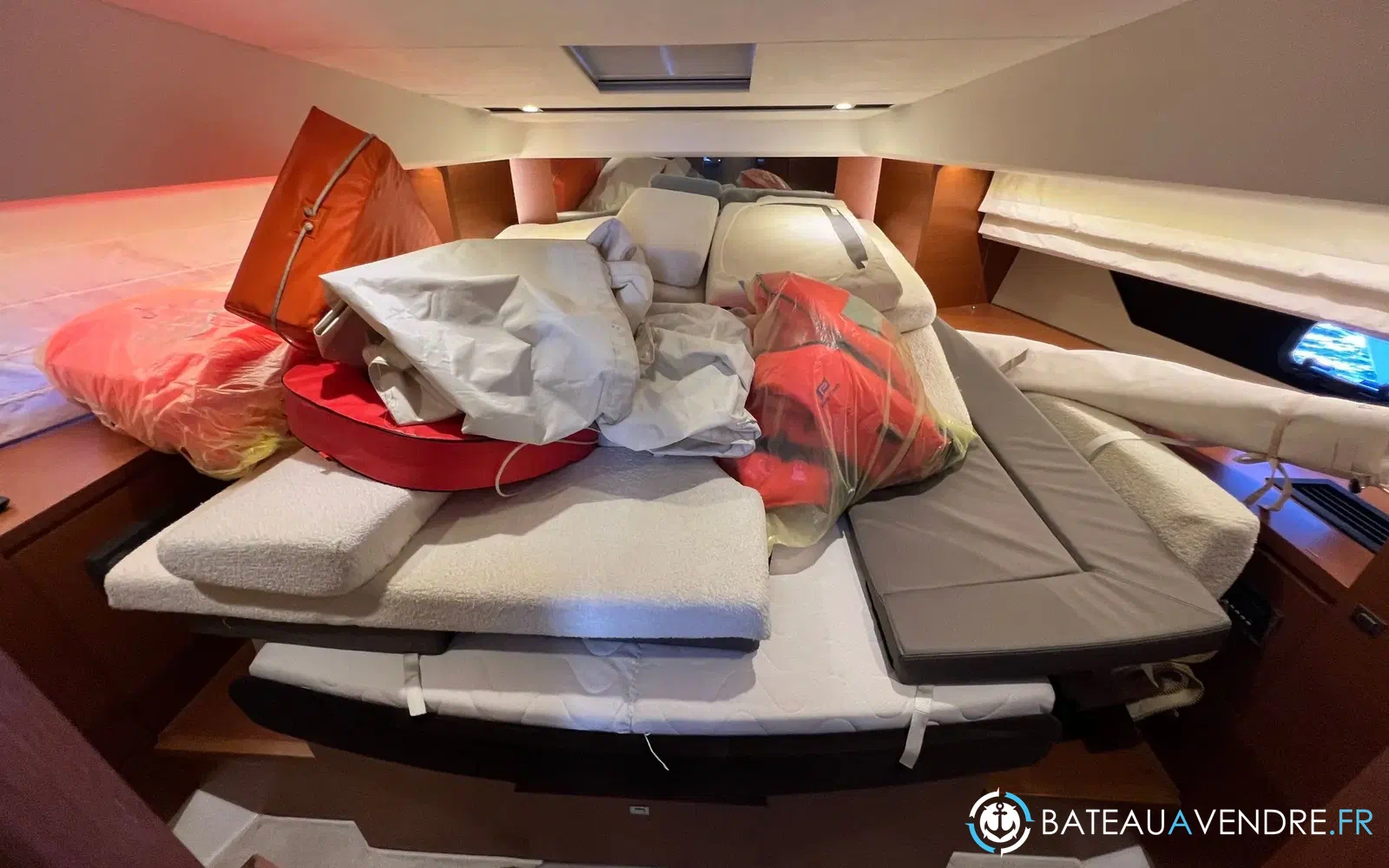 slider 8 Prestige Yachts 420 Fly