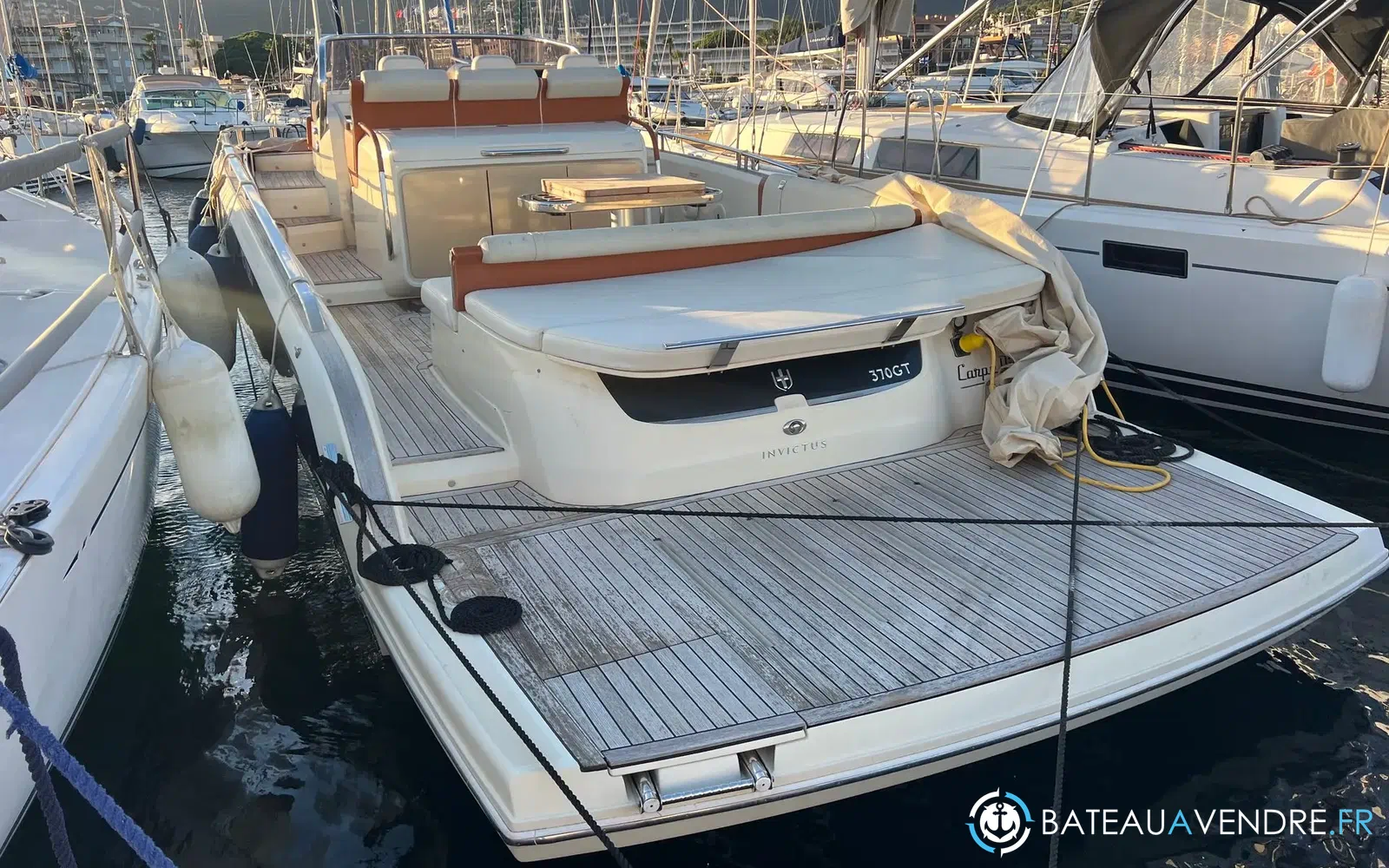slider 1 Invictus 370 GT