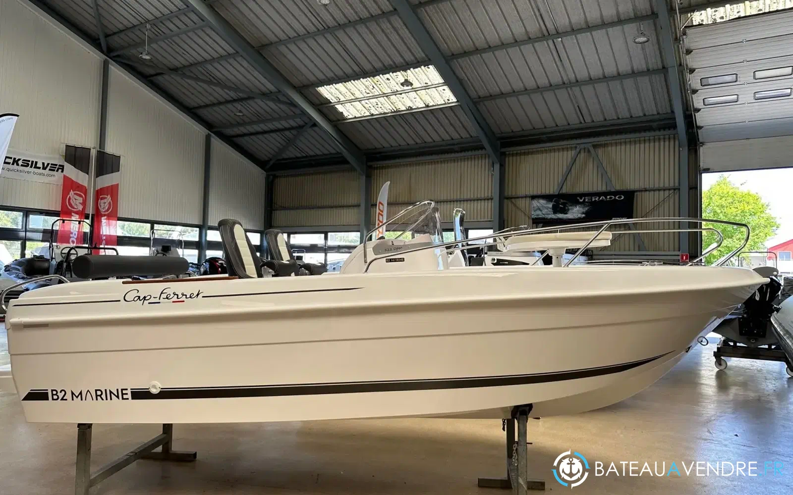 slider 8 B2 Marine Cap Ferret 522 Open