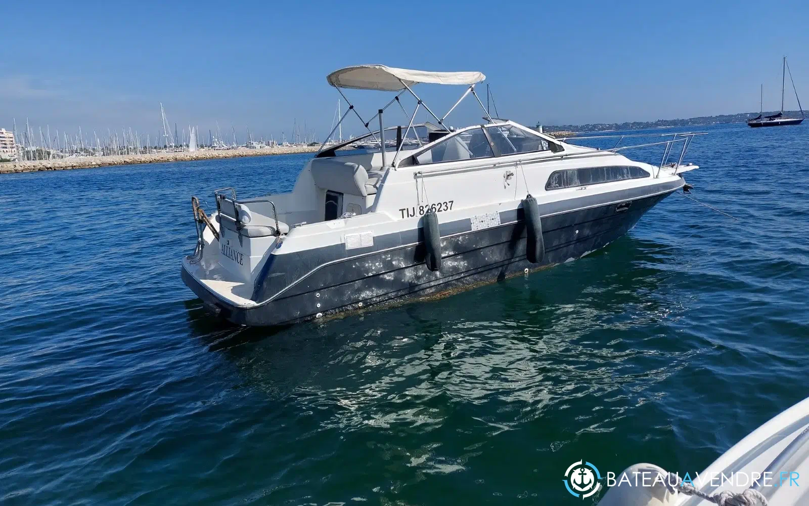 slider 1 Bayliner 2655 Ciera Sunbridge