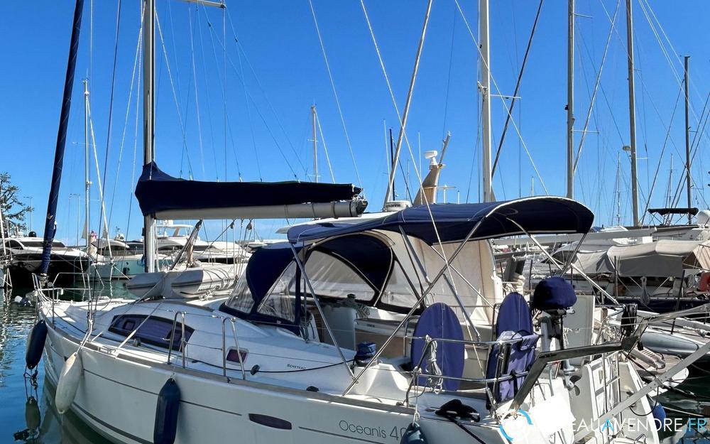 Beneteau Oceanis 40 photo 5