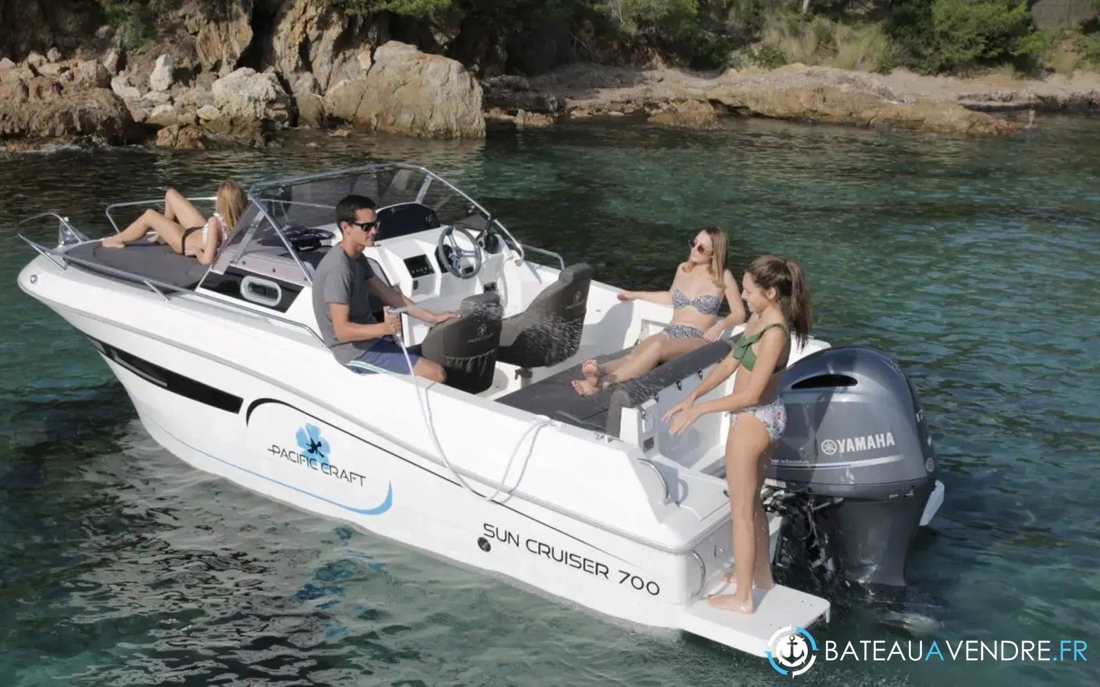 slider 8 Pacific Craft 700 SC