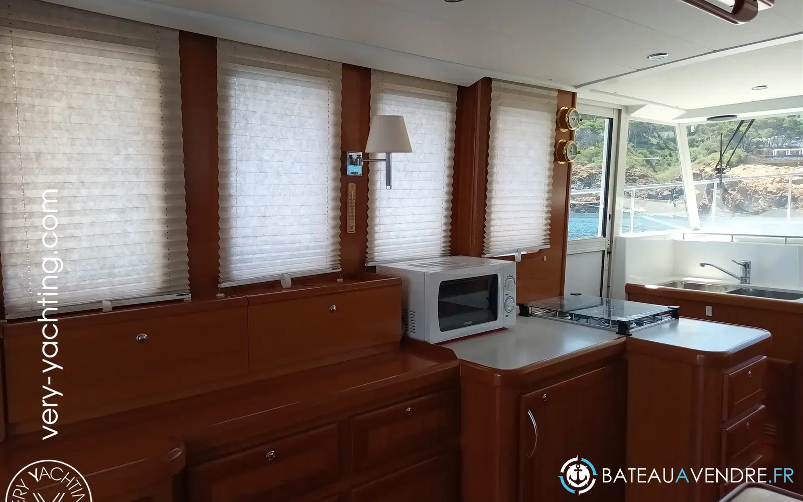 slider 6 Beneteau Swift Trawler 42