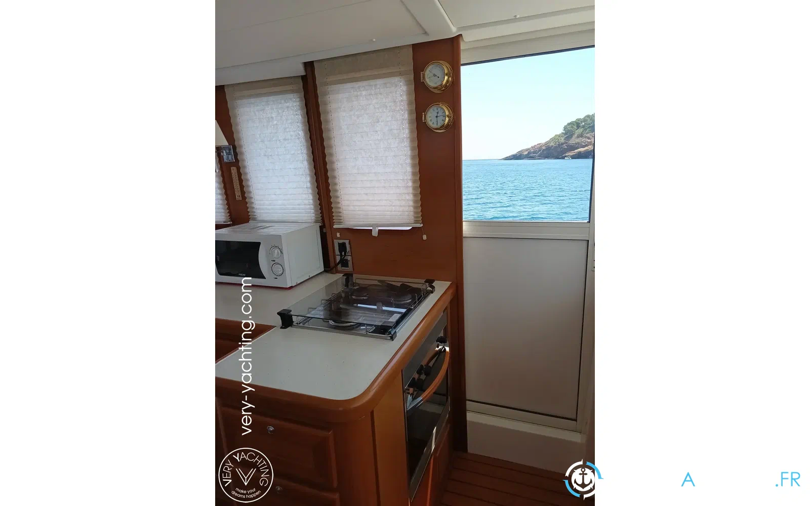 slider 8 Beneteau Swift Trawler 42
