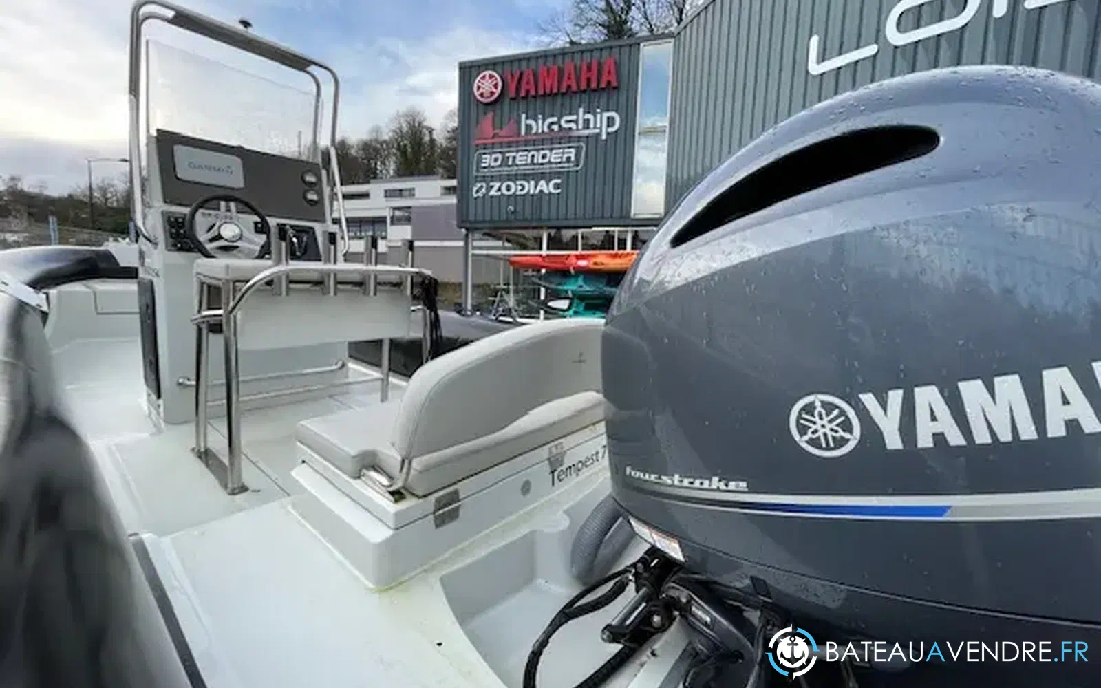slider 4 Capelli Tempest 700