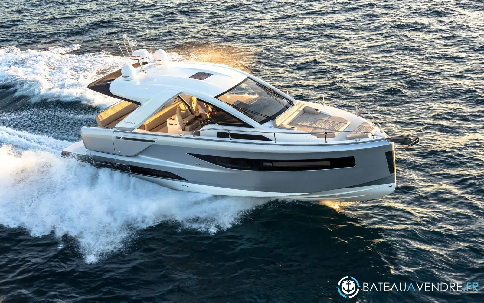slider 18 Jeanneau DB 37