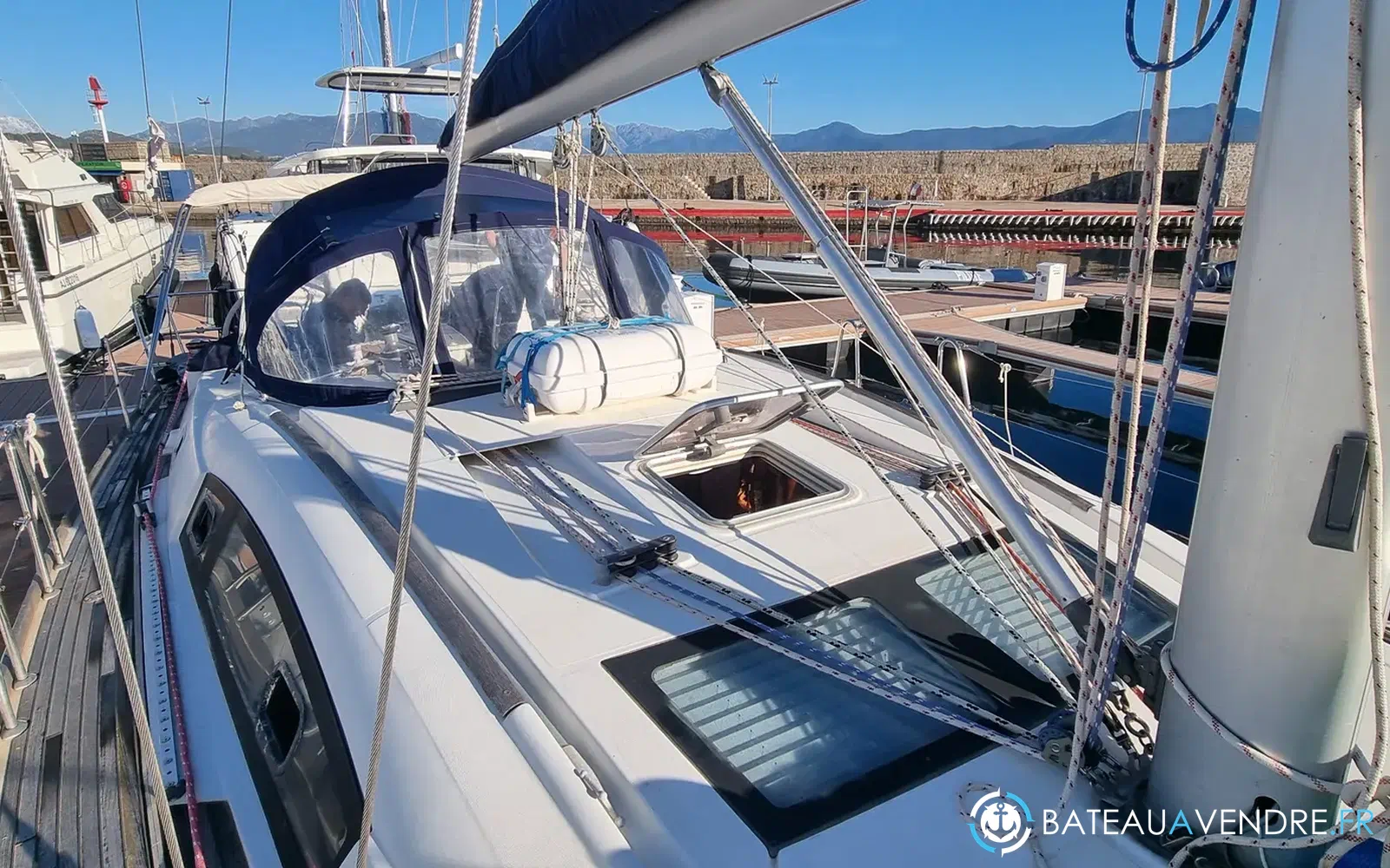 slider 3 Beneteau Oceanis 43