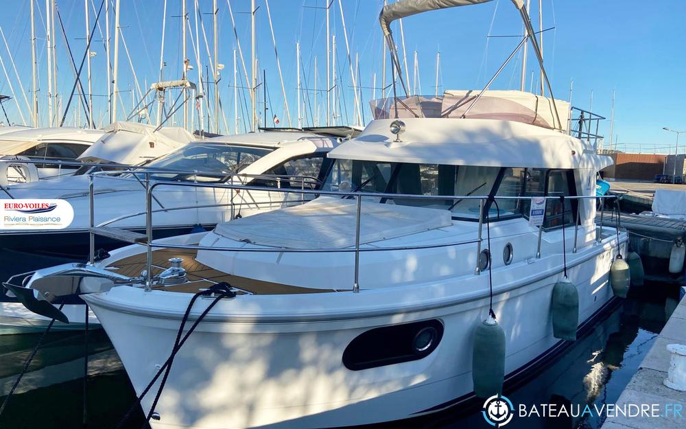 Beneteau Swift Trawler 30 photo 2