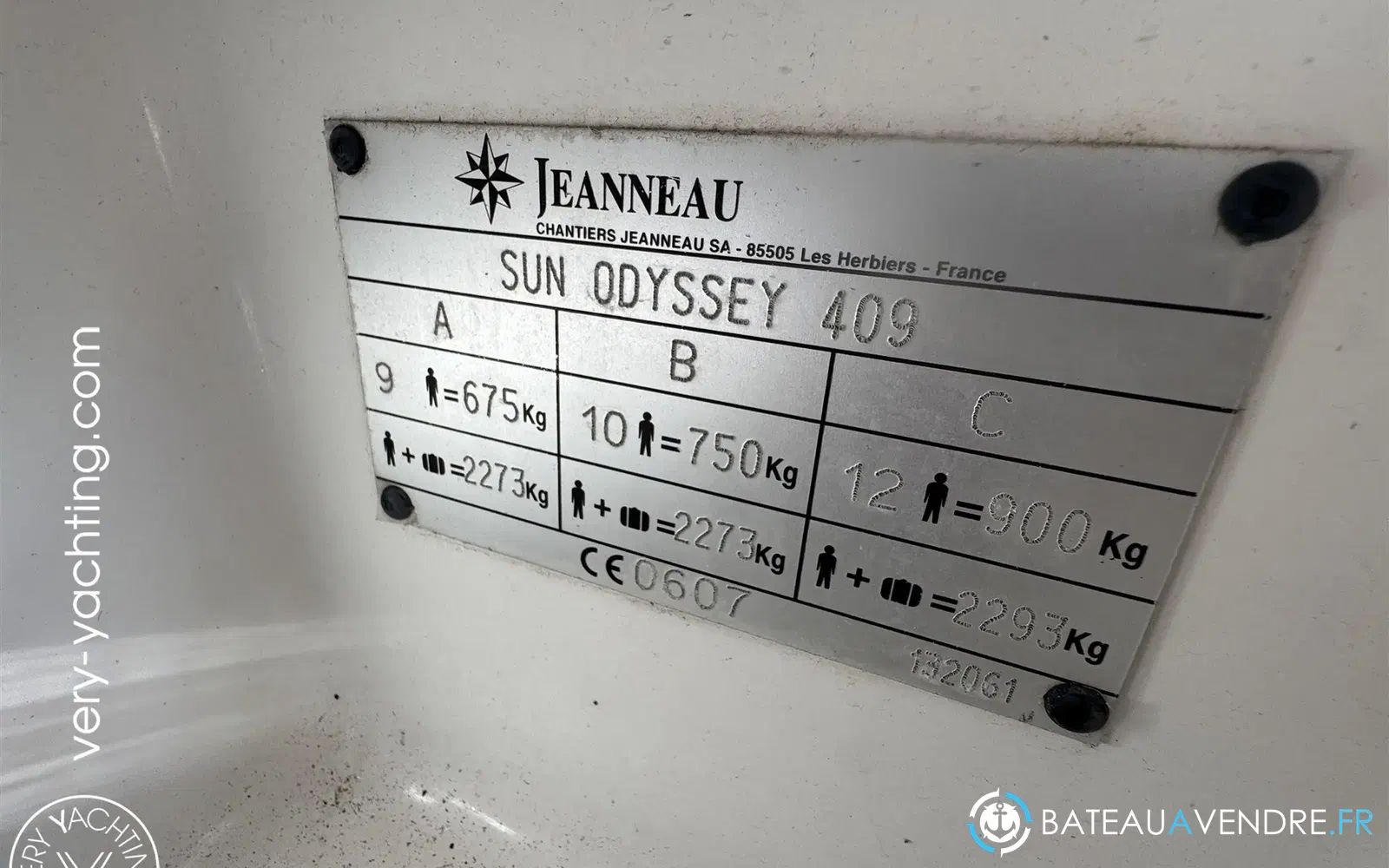 slider 22 Jeanneau Sun Odyssey 409