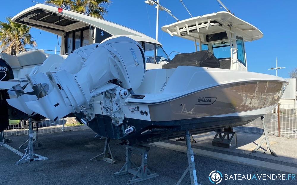 Boston Whaler 320 Outrage photo 2