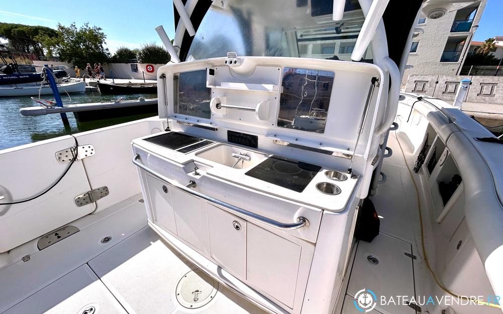 Boston Whaler 370 Outrage photo 5