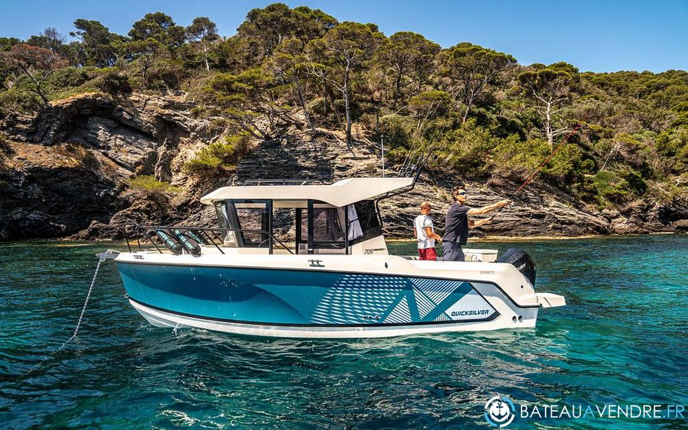 Quicksilver Activ 705 Pilothouse photo 3