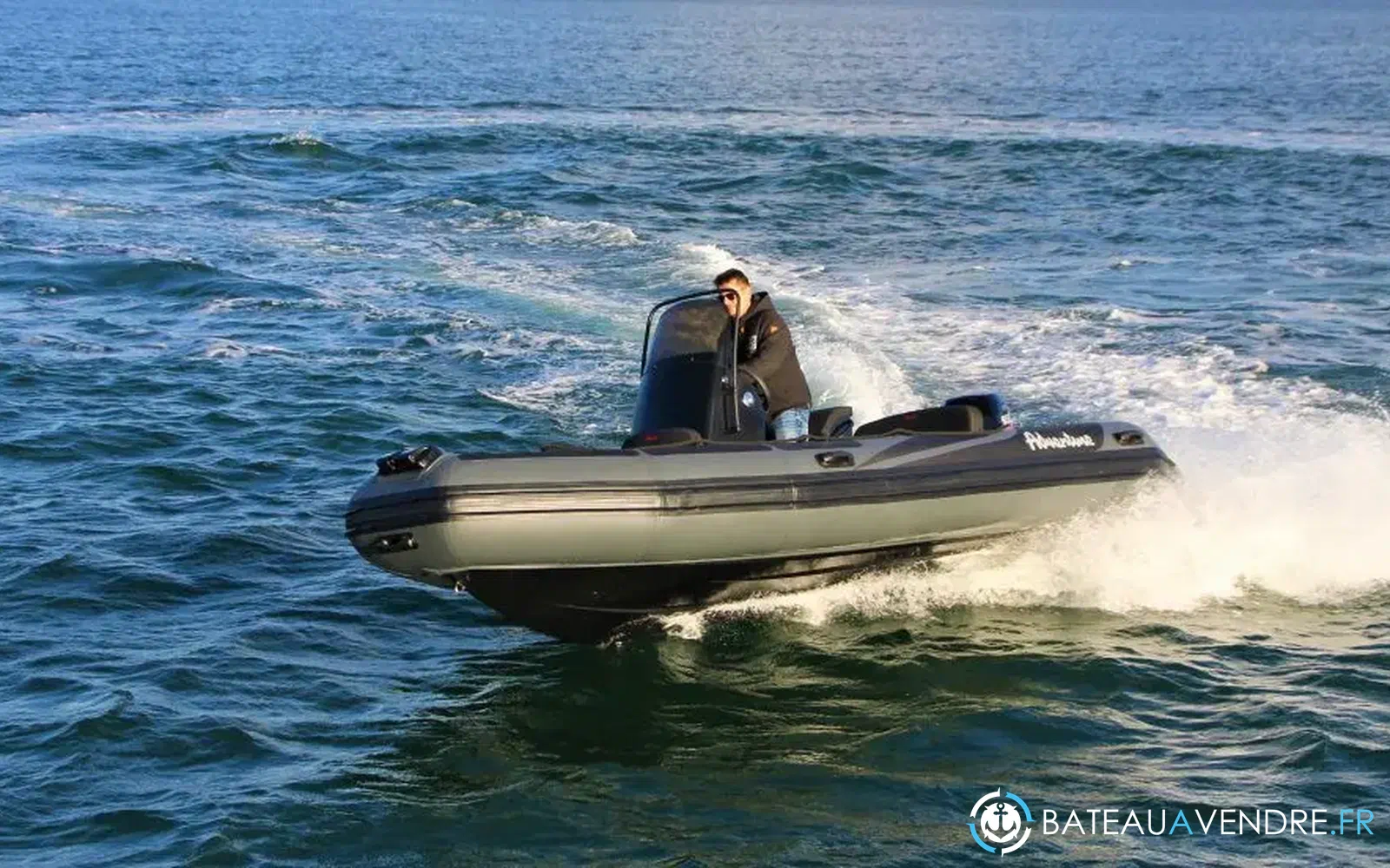 slider 2 Adventure Vesta 550 Profish