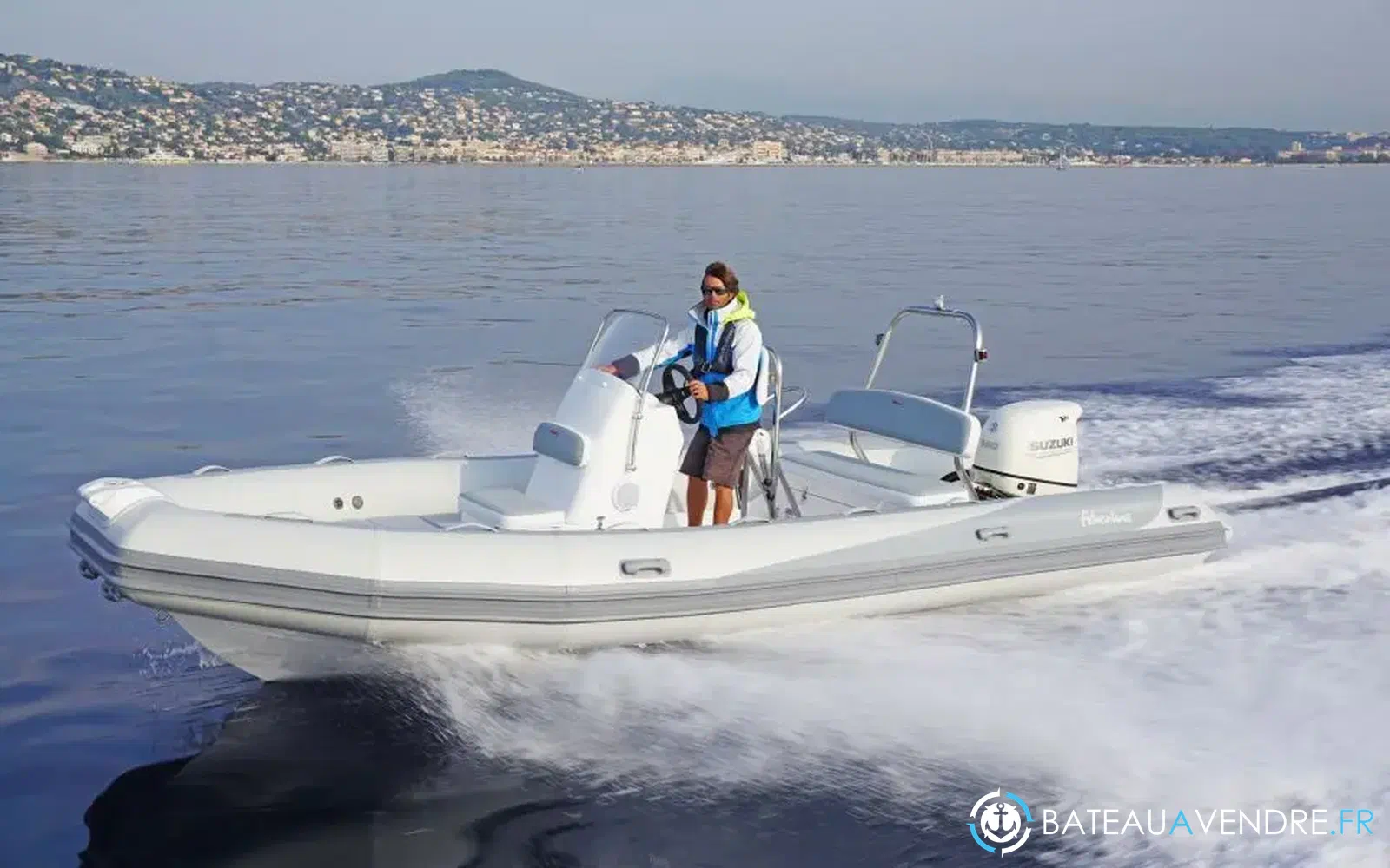 slider 4 Adventure Vesta 650 Élite