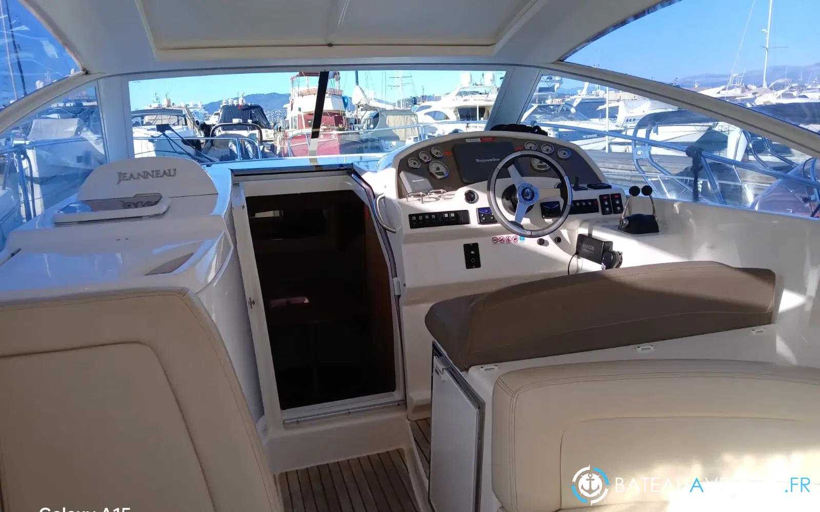 slider 4 Prestige Yachts 30 S