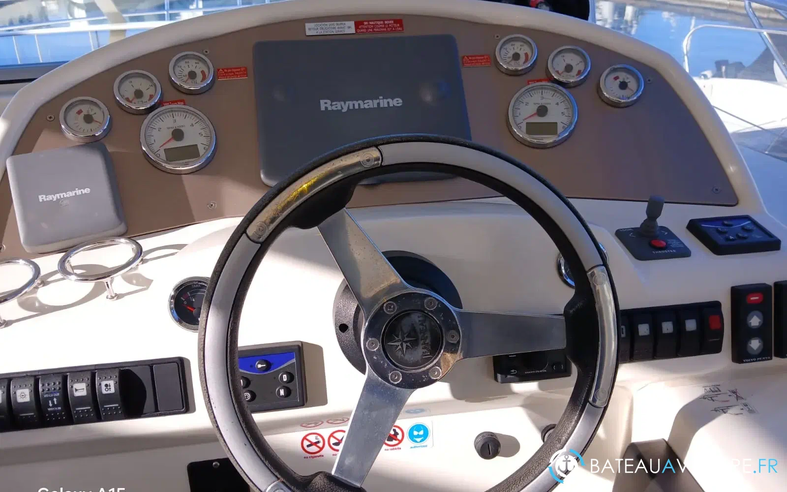slider 6 Prestige Yachts 30 S