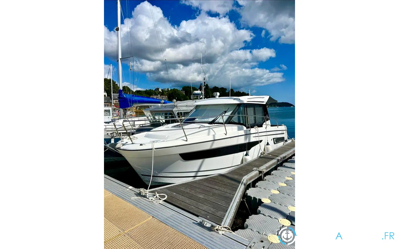 slider 0 Jeanneau Merry Fisher 895