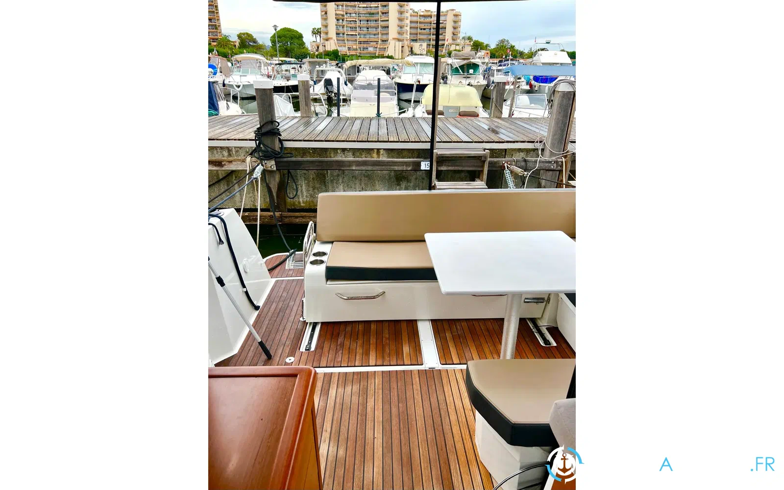 slider 12 Jeanneau Merry Fisher 895