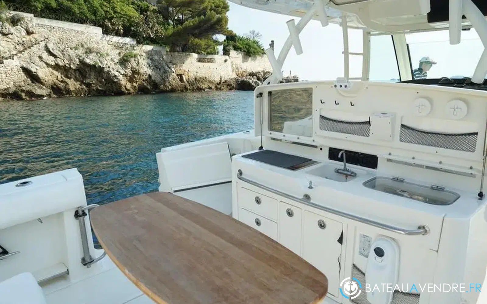 slider 12 Boston Whaler 370 Outrage