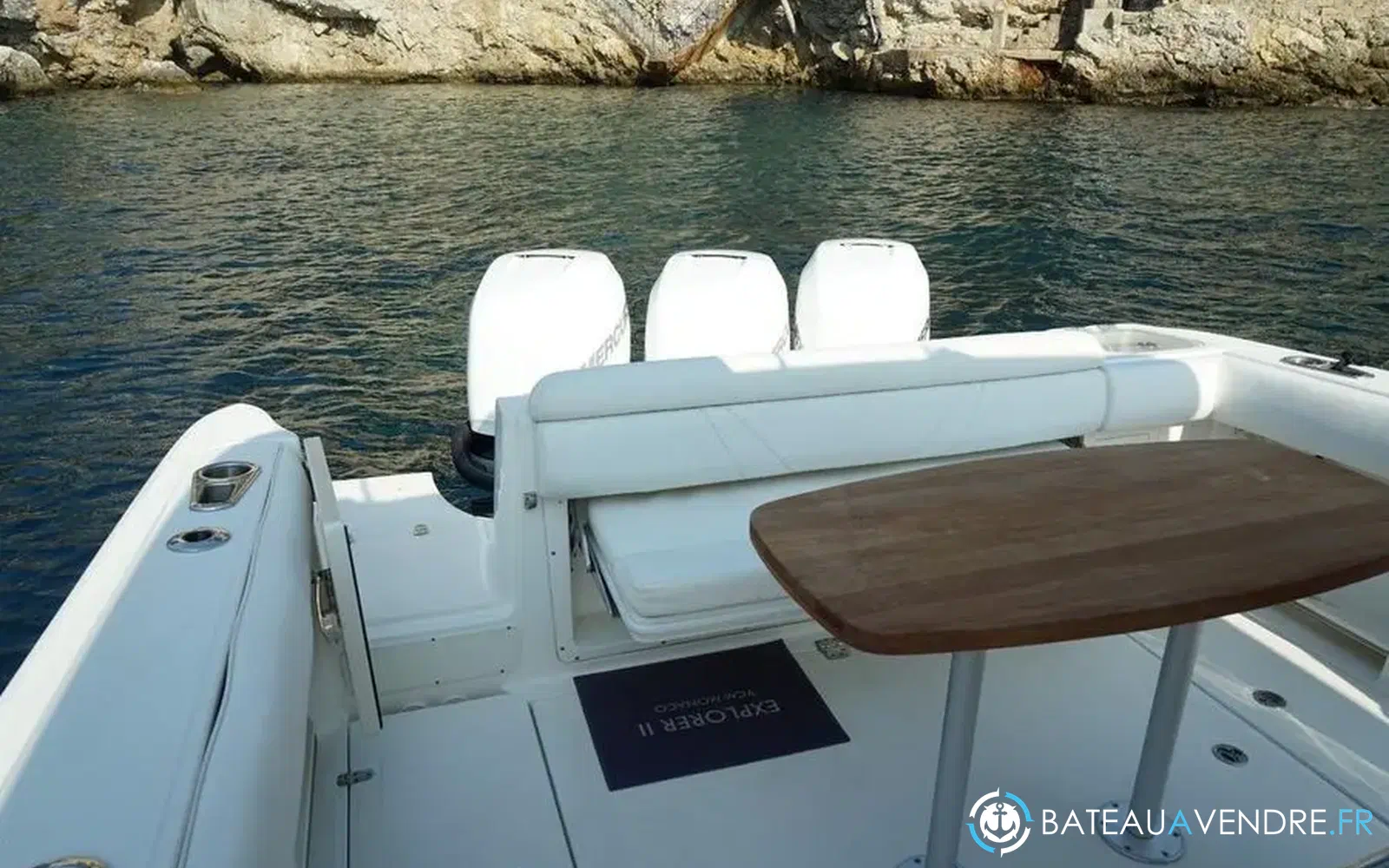 slider 14 Boston Whaler 370 Outrage